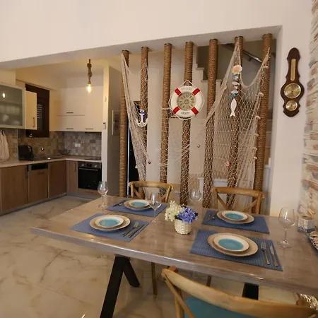 Elena's House By The Sea Никити